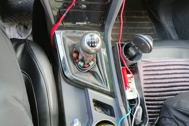 Used Venucia D60 2019 100 000 Glory 1.6L Entry Manual ChenShang Edition China VI Gear Lever