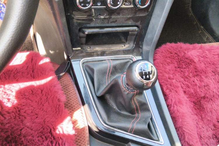 Used Venucia D60 2019 1.6L Entry Manual Fashion Edition Gear Lever