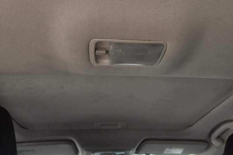 Used Venucia D60 2019 100 000 Honor 1.6L XL CVT Chenku Edition China VI Standard Headliner