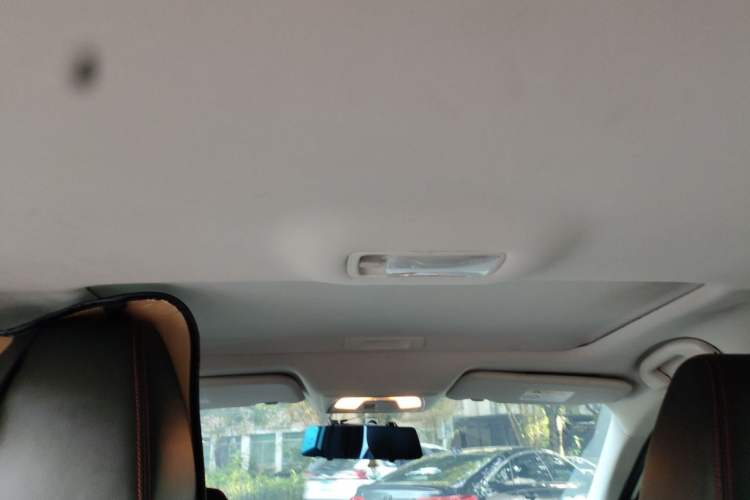 Used Venucia D60 2019 100 000 Honor 1.6L XL CVT Chenku Edition China VI Standard Headliner
