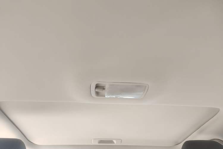 Used Venucia D60 2019 100 000 Honor 1.6L XL CVT Chenku Edition China VI Standard Headliner