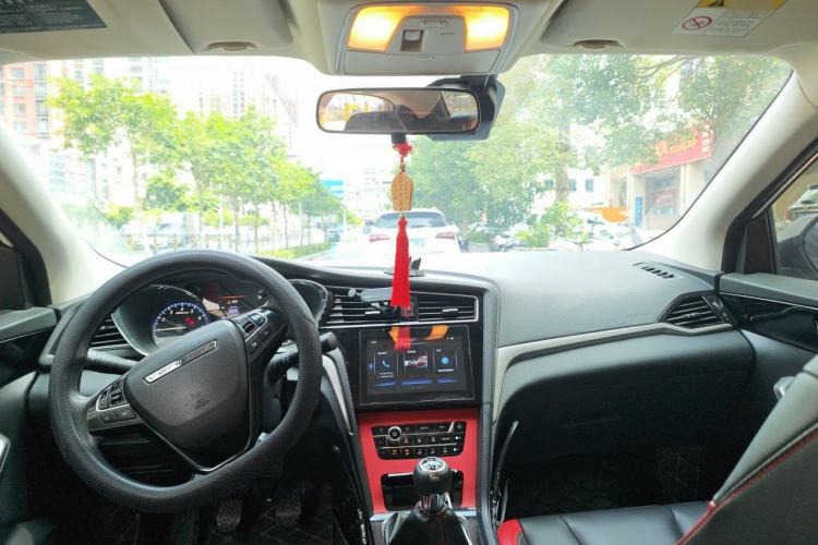 Used Venucia D60 2019 1.6L XL Manual SmartConnect Elite Edition Headliner