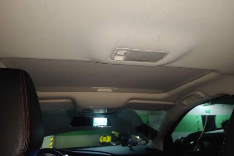 Used Venucia D60 2019 100 000 Honor 1.6L XL CVT Chenku Edition China VI Standard Headliner