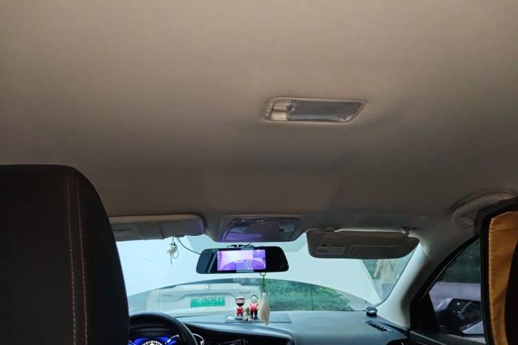 Used Venucia D60 2019 1.6L Entry Manual Fashion Edition Headliner