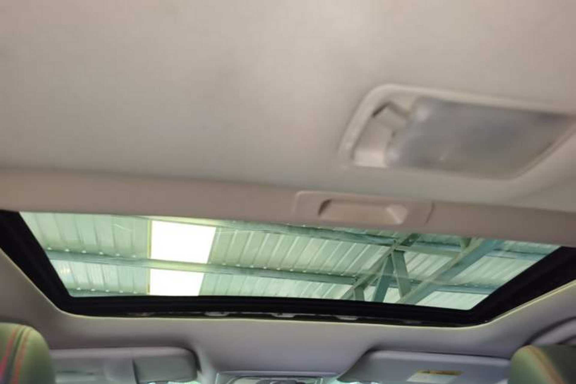Used Venucia D60 2019 1.6L XL Manual SmartConnect Elite Edition Headliner