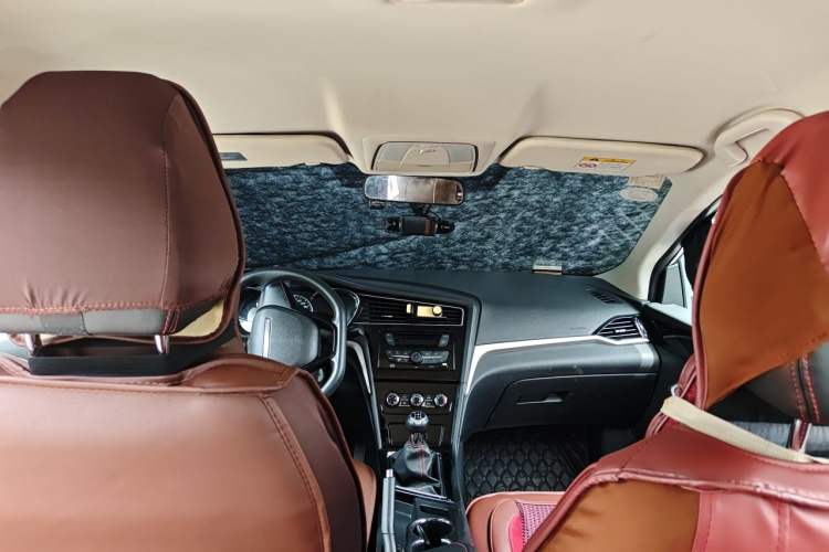 Used Venucia D60 2019 100 000-Yuan Glory 1.6L XE Manual – Chenxiang Edition China VI Headliner