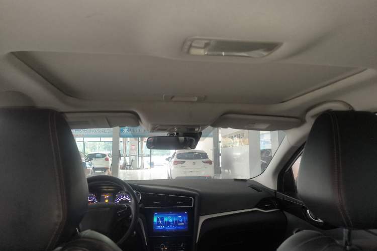 Used Venucia D60 2019 1.6L XL CVT Smart Connect Elite Edition Headliner