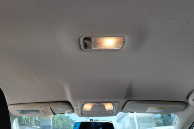 Used Venucia D60 2019 100 000 Glory 1.6L Entry Manual ChenShang Edition China VI Headliner