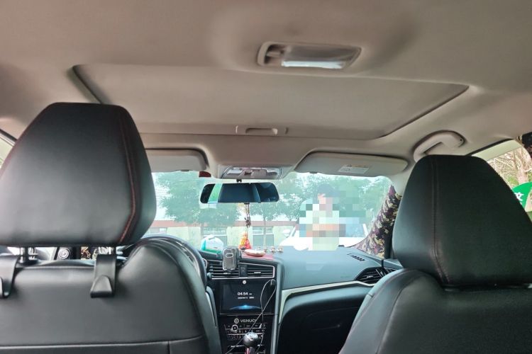 Used Venucia D60 2019 100 000 Glory 1.6L XL Manual Chenku Edition China VI Headliner