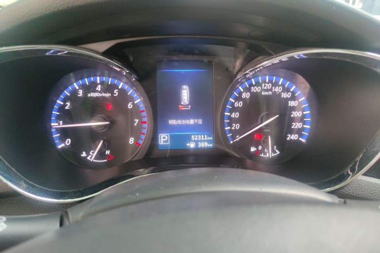 Used Venucia D60 2019 100 000 Honor 1.6L XL CVT Chenku Edition China VI Standard Instrument Cluster