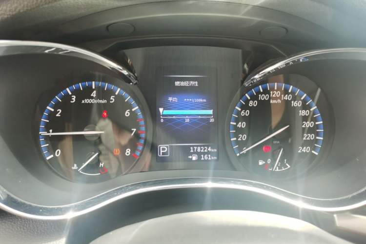 Used Venucia D60 2019 100 000 Honor 1.6L XL CVT Chenku Edition China VI Standard Instrument Cluster