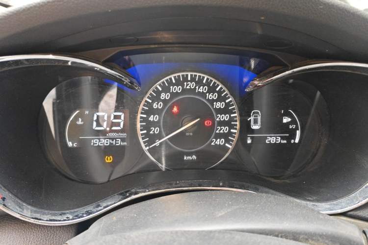 Used Venucia D60 2019 100 000-Yuan Glory 1.6L Entry Manual ChenShang Edition China V Standard Instrument Cluster