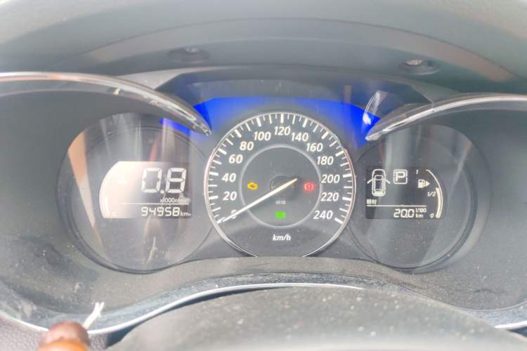 Used Venucia D60 2019 100 000-Yuan Glory 1.6L XE CVT Chenxiang Edition China V Emission Standard Instrument Cluster