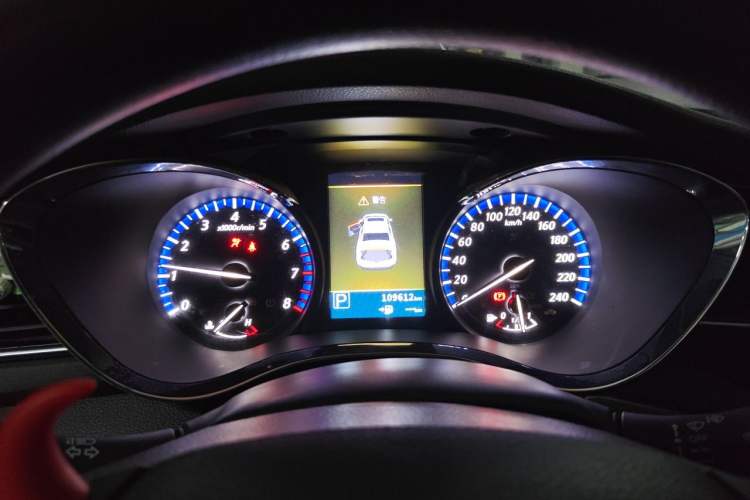 Used Venucia D60 2019 100 000 Honor 1.6L XL CVT Chenku Edition China VI Standard Instrument Cluster