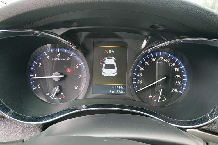 Used Venucia D60 2019 100 000 Glory 1.6L XL Manual Chenku Edition China VI Instrument Cluster