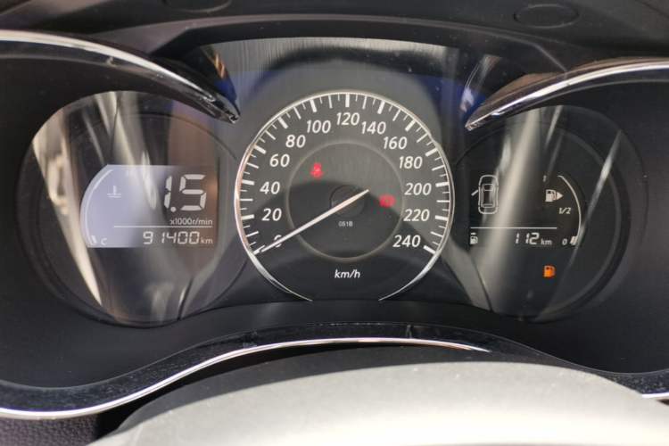 Used Venucia D60 2019 100 000 Glory 1.6L Entry Manual ChenShang Edition China VI Instrument Cluster