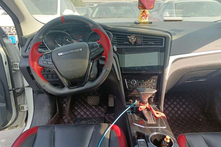 Used Venucia D60 2019 1.6L XL CVT SmartConnect Elite Edition (ISS) Interior 1