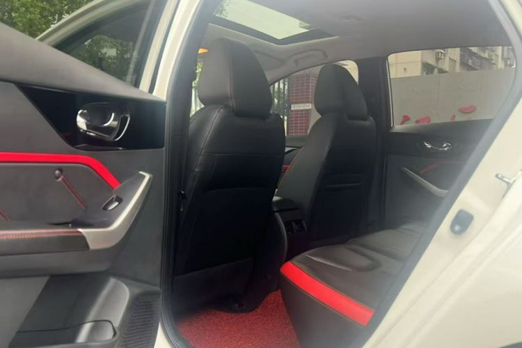 Used Venucia D60 2019 100 000-Yuan Glory 1.6L XV CVT Chenyue Edition China VI Standard Interior 1