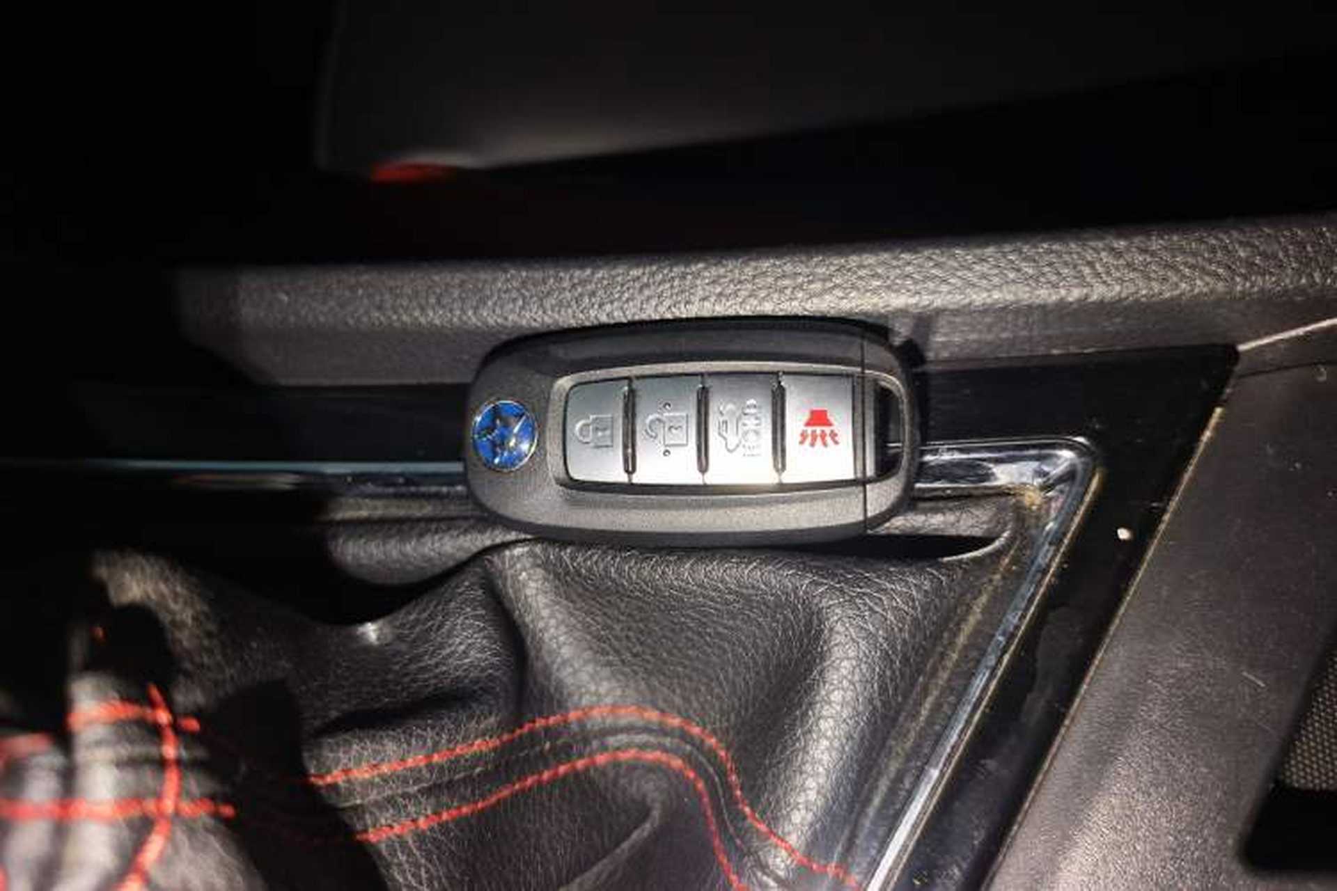 Used Venucia D60 2019 100 000 Glory 1.6L XL Manual Chenku Edition China VI Interior 1