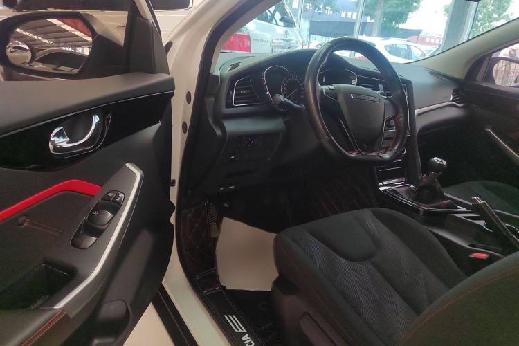 Used Venucia D60 2019 100 000 Glory 1.6L Entry Manual ChenShang Edition China VI Interior 2