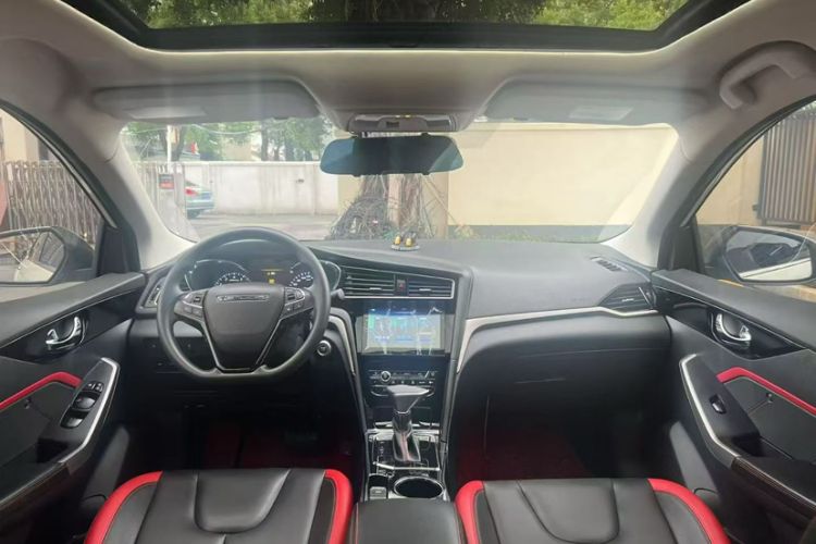Used Venucia D60 2019 100 000-Yuan Glory 1.6L XV CVT Chenyue Edition China VI Standard Interior 2