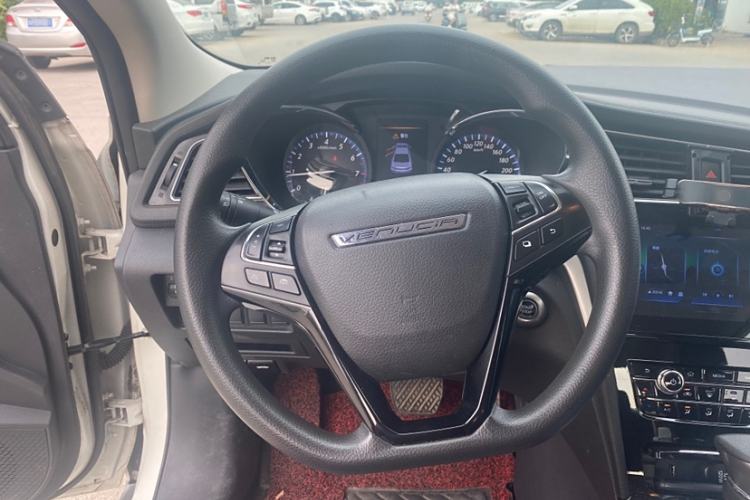 Used Venucia D60 2019 1.6L XL CVT Smart Connect Elite Edition Interior 2