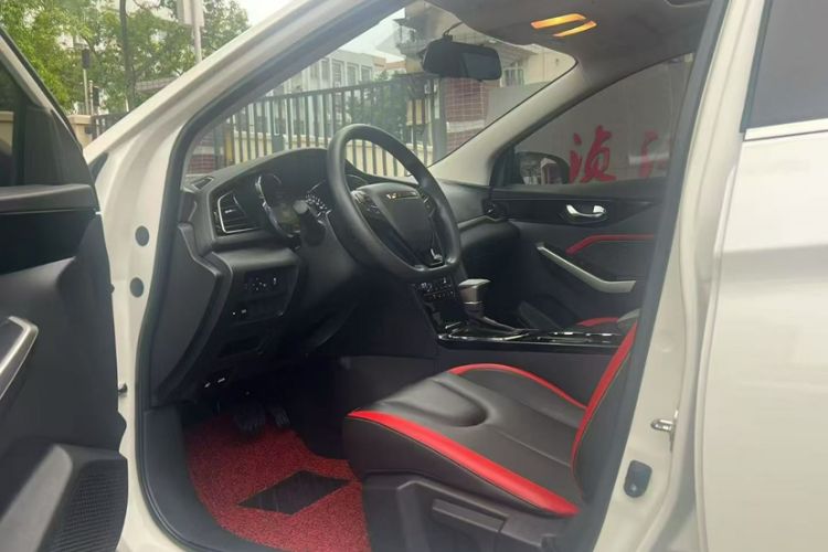 Used Venucia D60 2019 100 000-Yuan Glory 1.6L XV CVT Chenyue Edition China VI Standard Interior 3