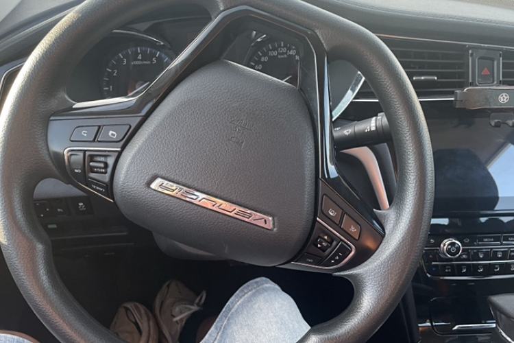 Used Venucia D60 2019 1.6L XL CVT Smart Connect Elite Edition Interior 3