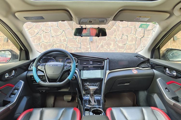Used Venucia D60 2019 100 000 Honor 1.6L XL CVT Chenku Edition China VI Standard Interior 5