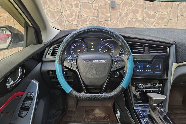 Used Venucia D60 2019 100 000 Honor 1.6L XL CVT Chenku Edition China VI Standard Interior 6