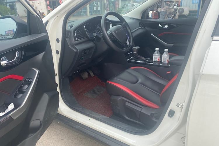 Used Venucia D60 2019 1.6L XL CVT Smart Connect Elite Edition Interior 6
