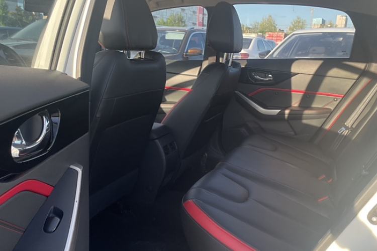 Used Venucia D60 2019 1.6L XL CVT Smart Connect Elite Edition Interior 9