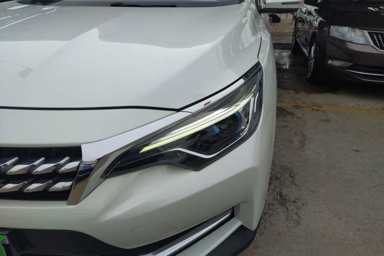 Used Venucia D60 2019 1.6L XL Manual SmartConnect Elite Edition Left Front Headlight