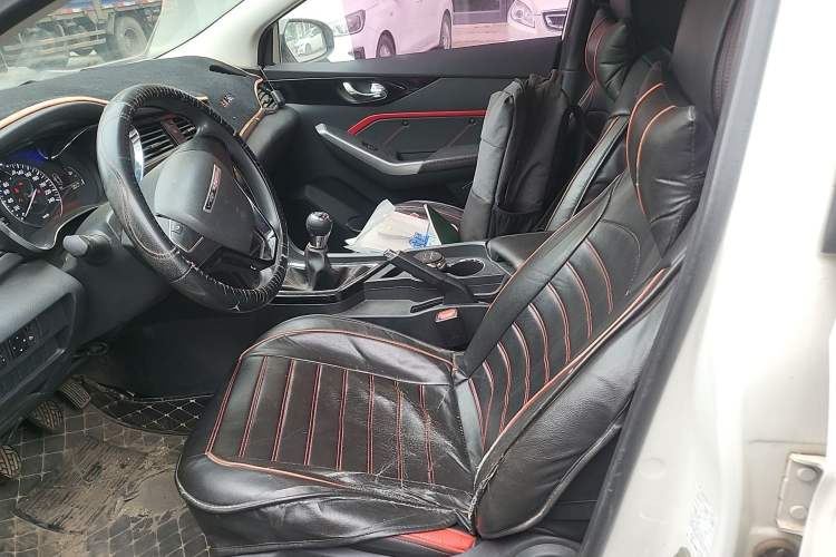 Used Venucia D60 2019 100 000-Yuan Glory 1.6L XE Manual – Chenxiang Edition China VI Left Front Seat