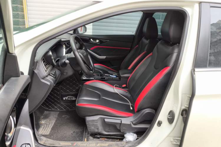 Used Venucia D60 2019 100 000 Honor 1.6L XL CVT Chenku Edition China VI Standard Left Front Seat