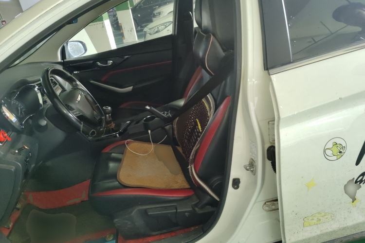 Used Venucia D60 2019 100 000 Glory 1.6L XL Manual Chenku Edition China VI Left Front Seat