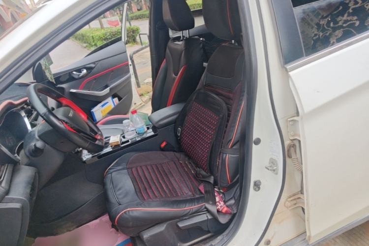 Used Venucia D60 2019 100 000 Honor 1.6L XL CVT Chenku Edition China VI Standard Left Front Seat