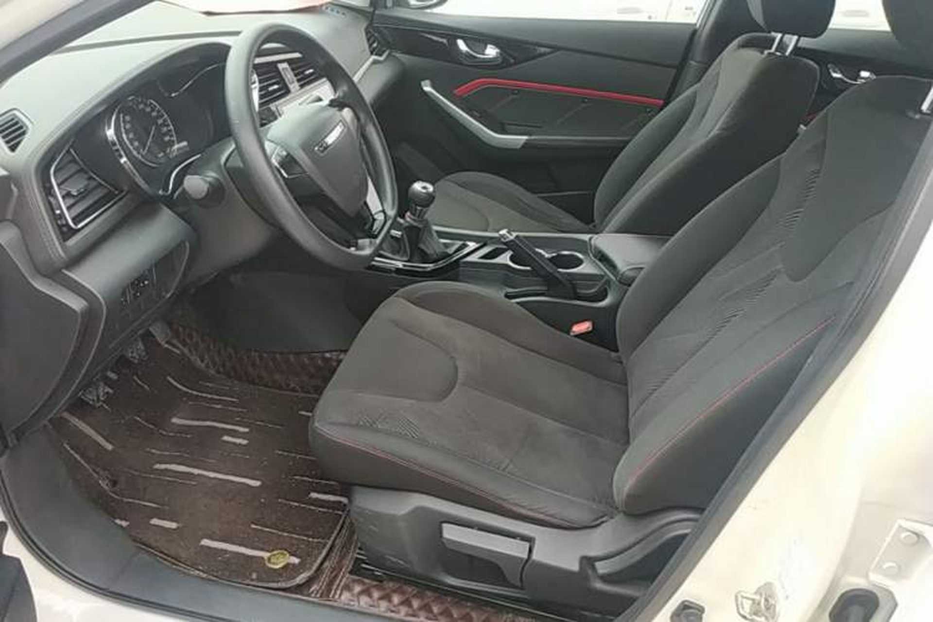 Used Venucia D60 2019 100 000 Glory 1.6L Entry Manual ChenShang Edition China VI Left Front Seat