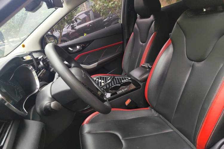 Used Venucia D60 2019 100 000 Honor 1.6L XL CVT Chenku Edition China VI Standard Left Front Seat