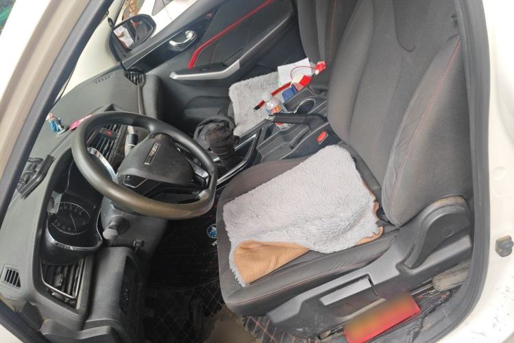 Used Venucia D60 2019 100 000-Yuan Glory 1.6L Entry Manual ChenShang Edition China V Standard Left Front Seat