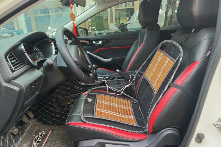 Used Venucia D60 2019 1.6L XL Manual SmartConnect Elite Edition Left Front Seat