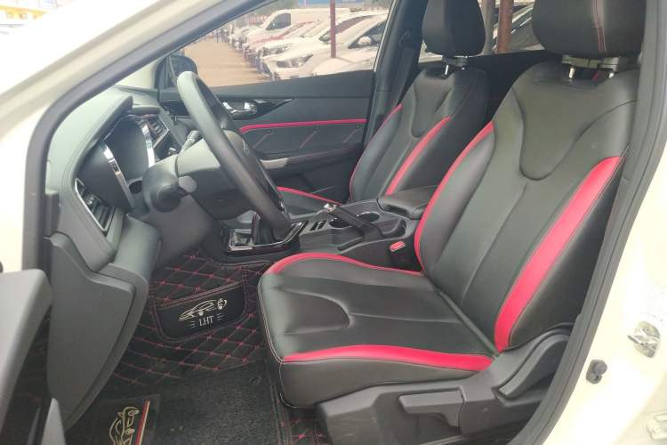 Used Venucia D60 2019 1.6L XL Manual SmartConnect Elite Edition Left Front Seat