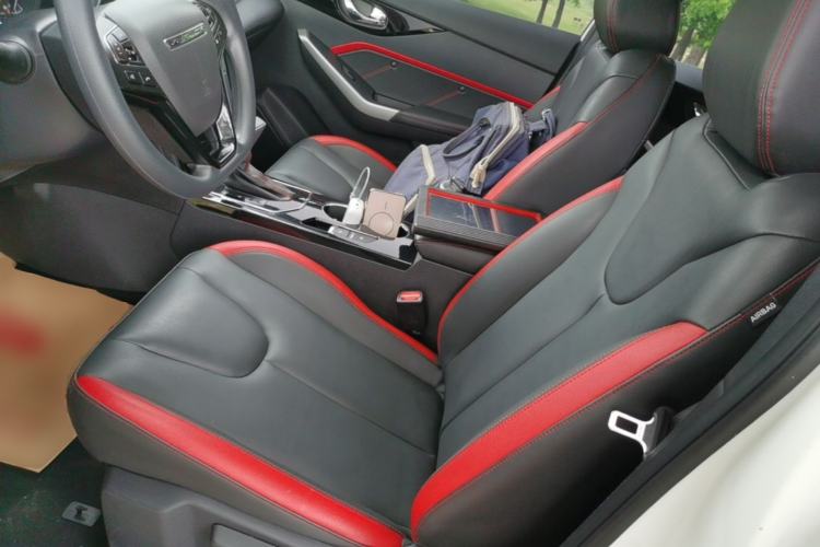 Used Venucia D60 2019 100 000 Honor 1.6L XL CVT Chenku Edition China VI Standard Left Front Seat