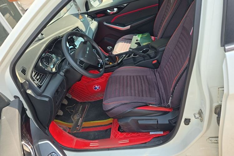 Used Venucia D60 2019 100 000 Glory 1.6L Entry Manual ChenShang Edition China VI Left Front Seat