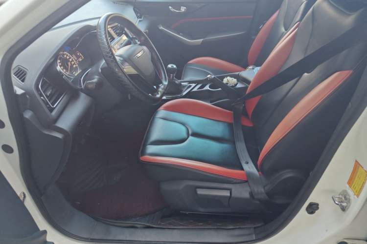 Used Venucia D60 2019 100 000 Glory 1.6L Entry Manual ChenShang Edition China VI Left Front Seat
