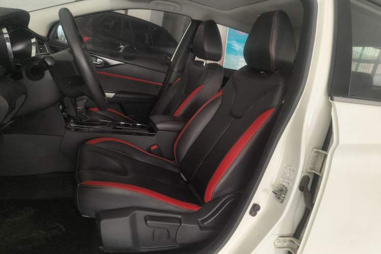 Used Venucia D60 2019 1.6L XL CVT Smart Connect Elite Edition Left Front Seat