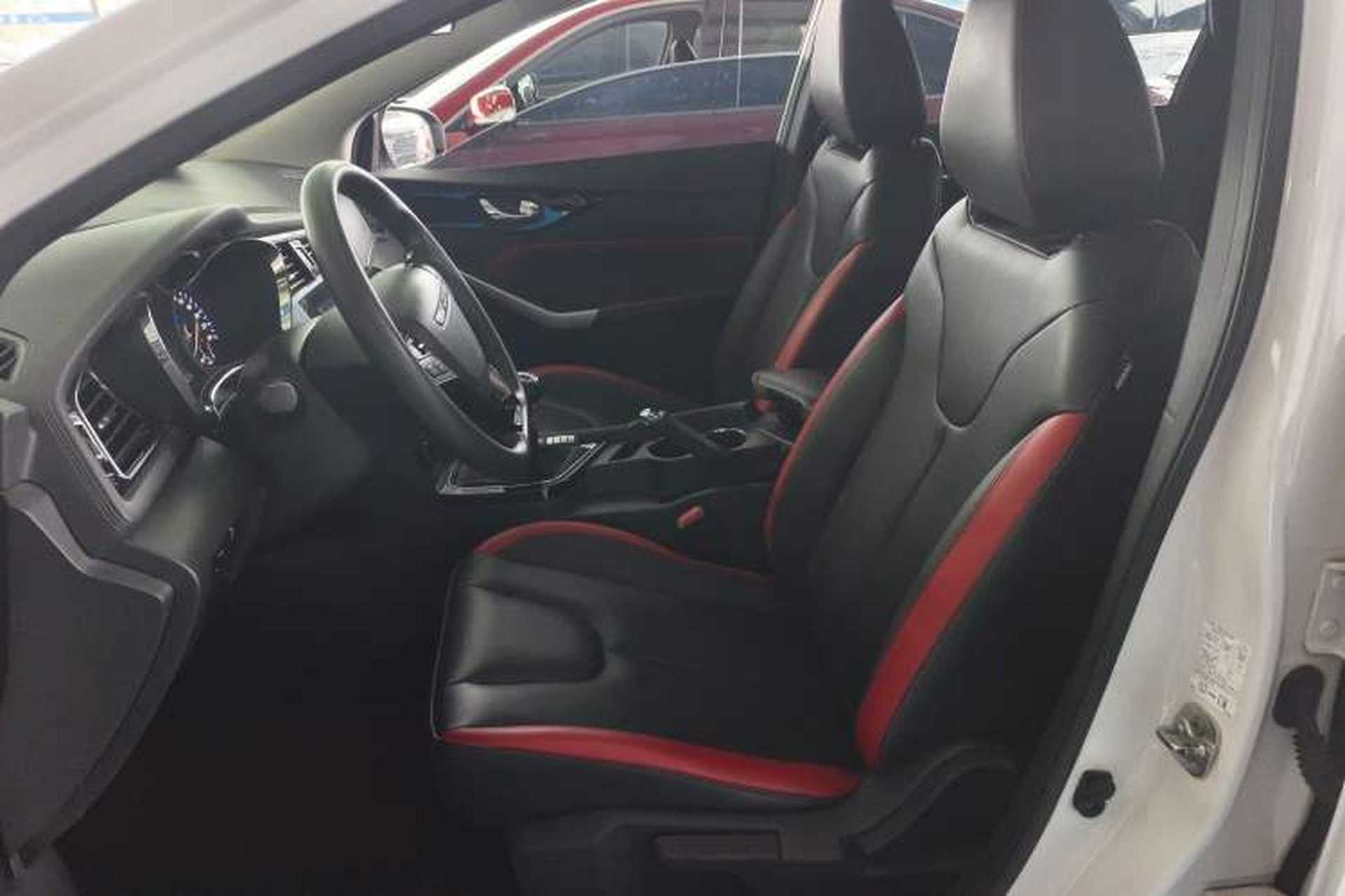 Used Venucia D60 2019 100 000 Glory 1.6L XL Manual Chenku Edition China VI Left Front Seat
