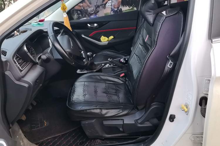 Used Venucia D60 2019 100 000 Glory 1.6L Entry Manual ChenShang Edition China VI Left Front Seat