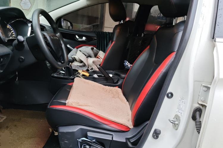 Used Venucia D60 2019 1.6L XL Manual SmartConnect Elite Edition Left Front Seat