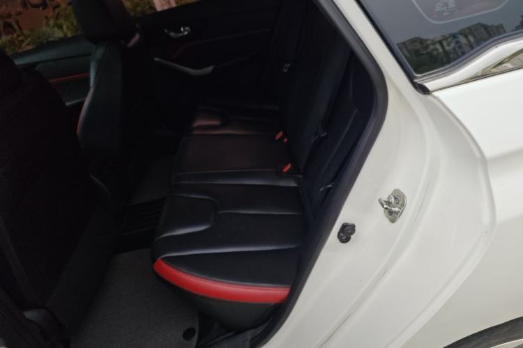 Used Venucia D60 2019 100 000 Honor 1.6L XL CVT Chenku Edition China VI Standard Left Rear Seat